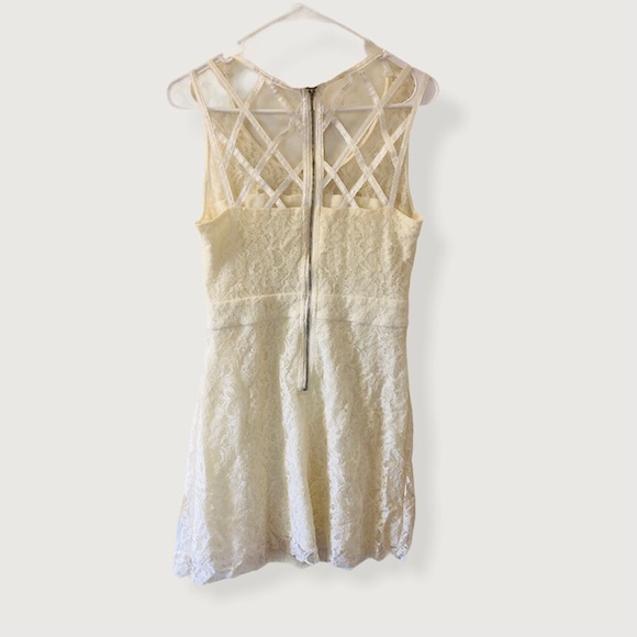 T.C.E.C Dress - Picture 4 of 5